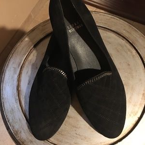 Stuart Weitzman hallmark chain loafer